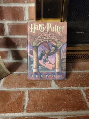 Harry Potter and the Sorcerer's Stone Hardcover - J.K. Rowling - Red/Brown Cover